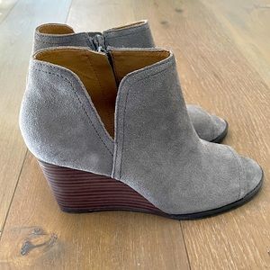 Lucky Brand Jareen wedge gray ankle boots 8.5 NWT